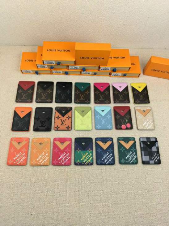 Picture of Louis Vuitton Wallets _SKUfw227105558fw